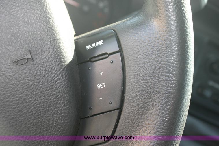 image for item 9404 2006 Ford Crown Victoria Police Interceptor