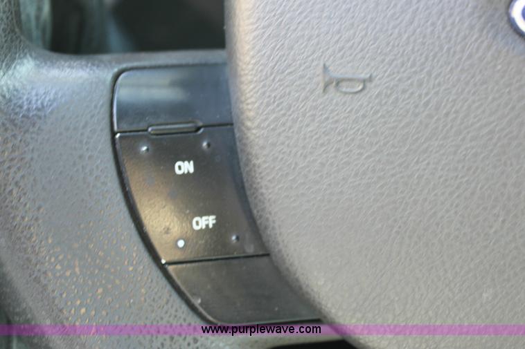 image for item 9404 2006 Ford Crown Victoria Police Interceptor