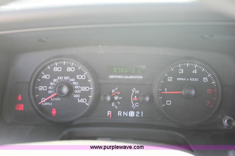image for item 9404 2006 Ford Crown Victoria Police Interceptor