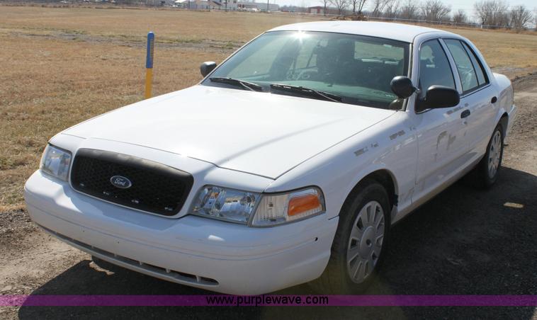 image for item 9415 2006 Ford Crown Victoria Police Interceptor