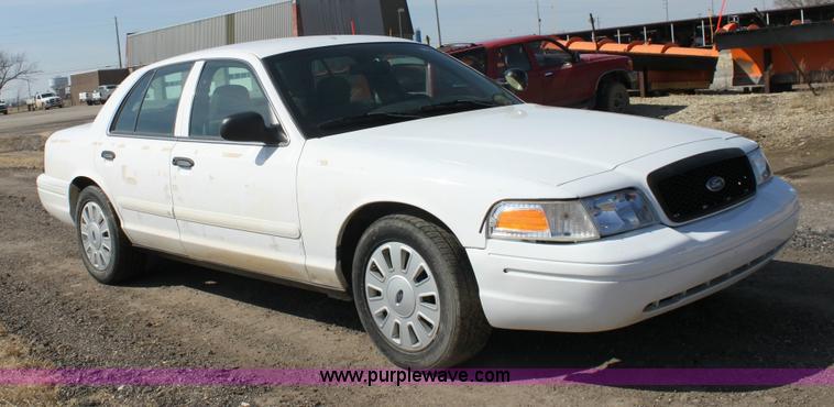 image for item 9415 2006 Ford Crown Victoria Police Interceptor