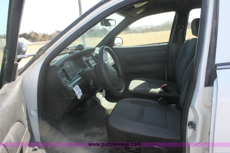 image for item 9415 2006 Ford Crown Victoria Police Interceptor