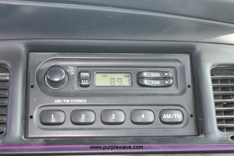 image for item 9415 2006 Ford Crown Victoria Police Interceptor