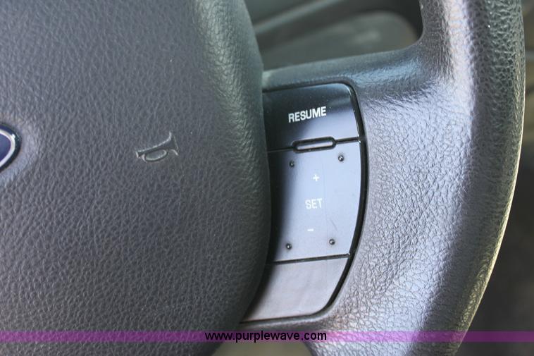 image for item 9415 2006 Ford Crown Victoria Police Interceptor