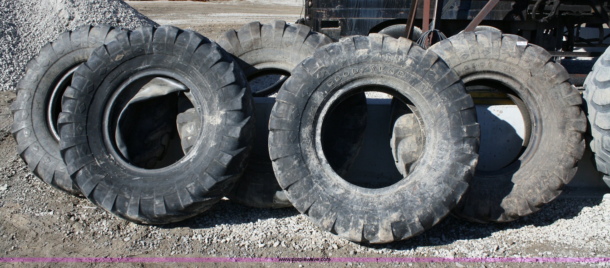(5) 14.0024 motor grader tires in Atchison, KS Item 4942 sold