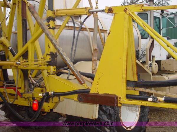 image for item 2000 1994 Tyler 3275 liquid floater truck