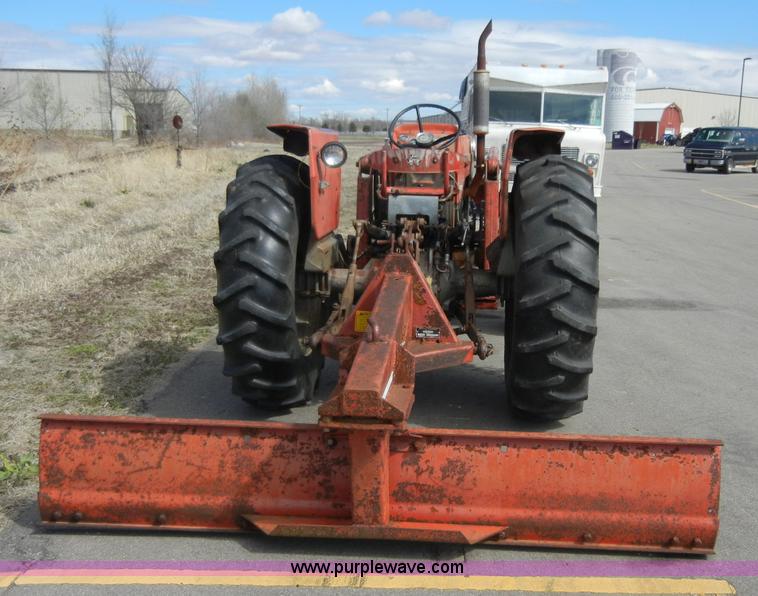 image for item 2318 1972 Massey-Ferguson 165 tractor with loader