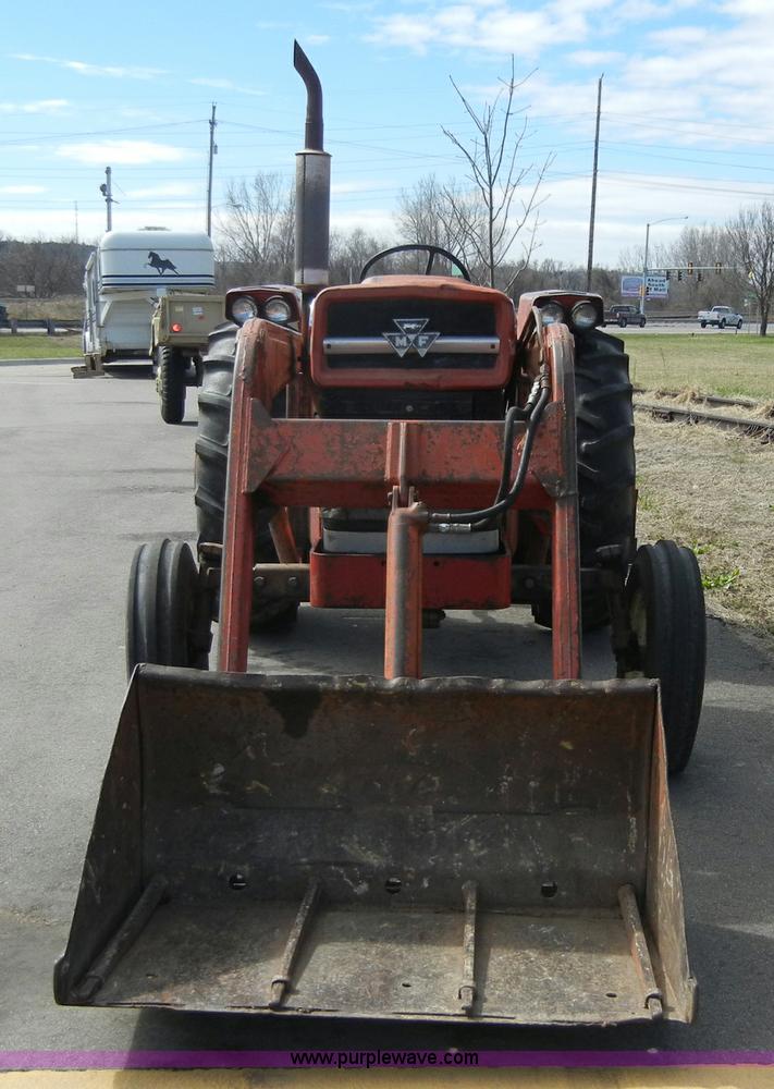 image for item 2318 1972 Massey-Ferguson 165 tractor with loader