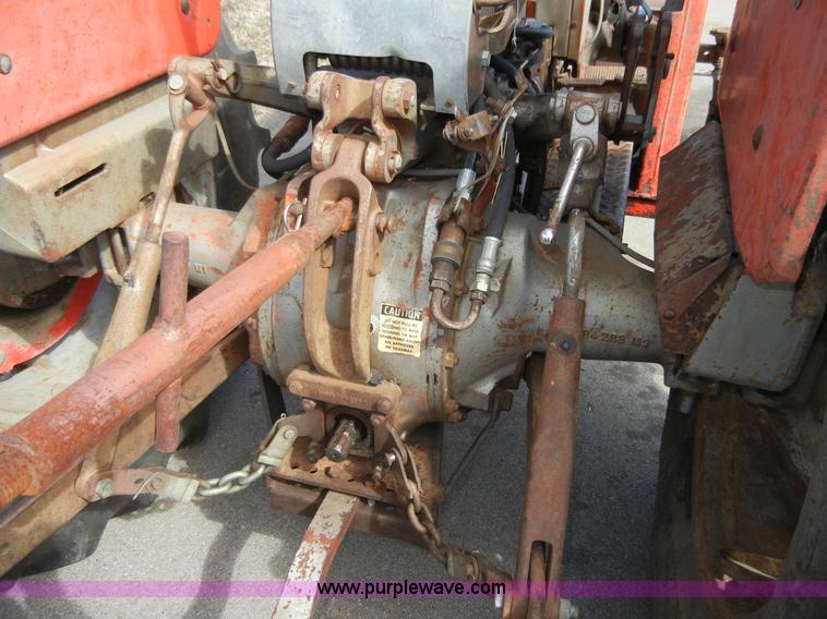 image for item 2318 1972 Massey-Ferguson 165 tractor with loader