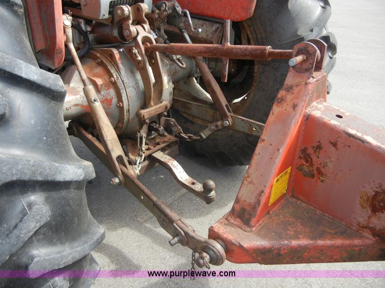 image for item 2318 1972 Massey-Ferguson 165 tractor with loader
