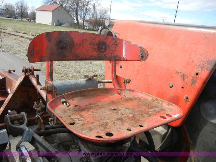 image for item 2318 1972 Massey-Ferguson 165 tractor with loader