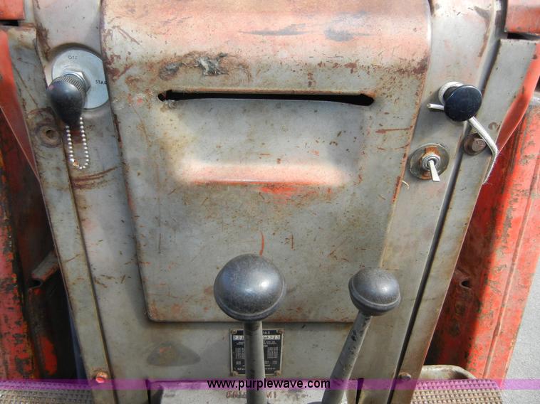 image for item 2318 1972 Massey-Ferguson 165 tractor with loader