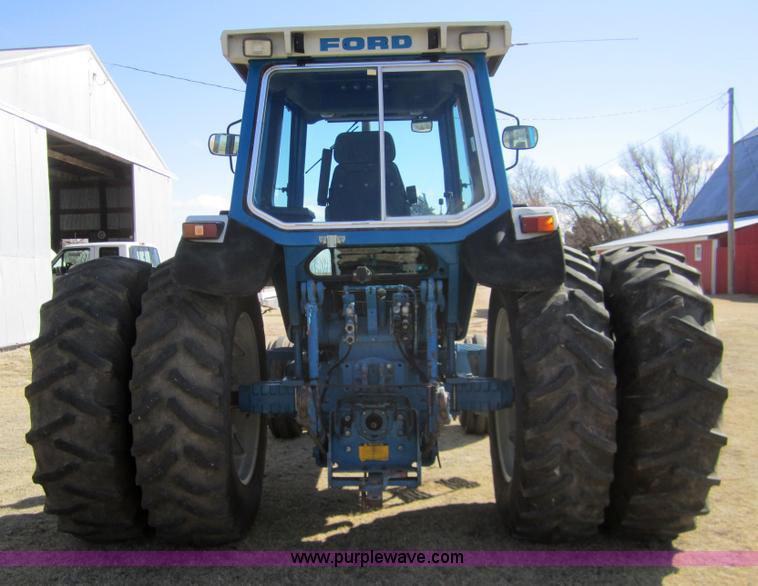 image for item 3051 1989 Ford TW5 tractor
