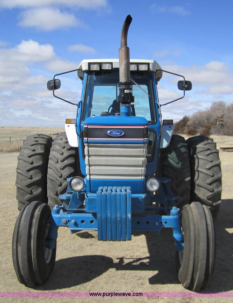 image for item 3051 1989 Ford TW5 tractor