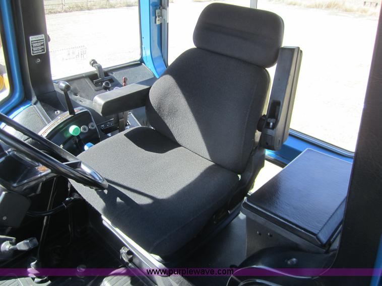 image for item 3051 1989 Ford TW5 tractor