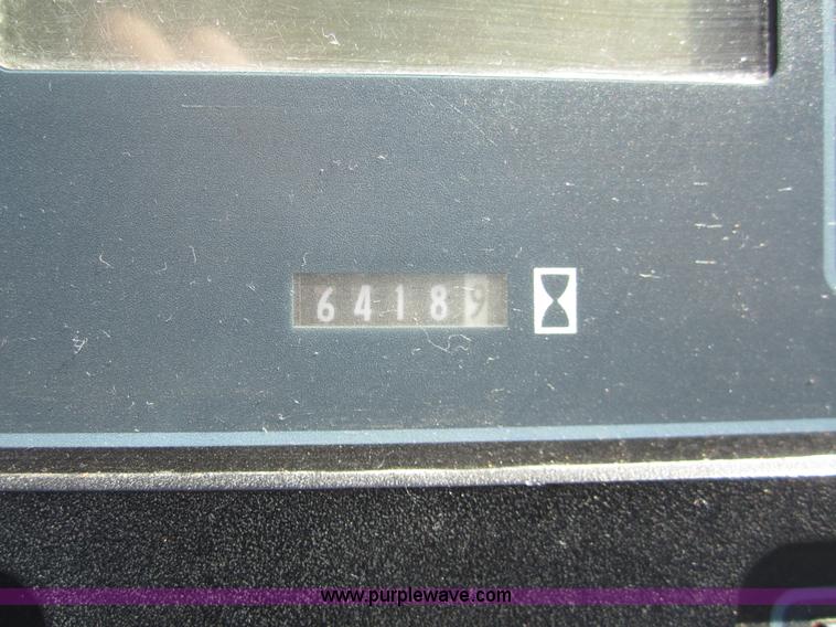 image for item 3051 1989 Ford TW5 tractor