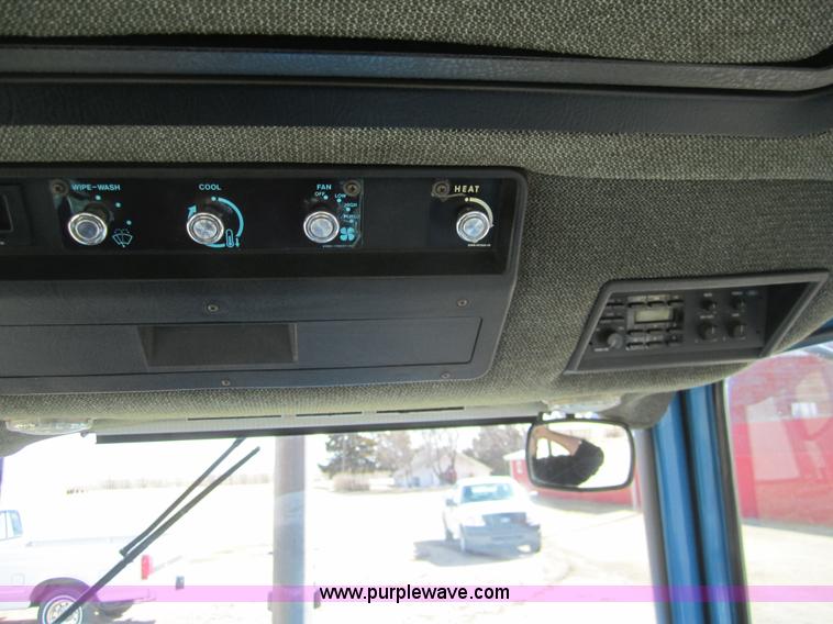 image for item 3051 1989 Ford TW5 tractor