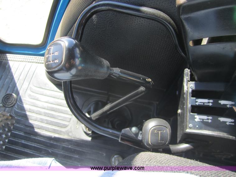 image for item 3051 1989 Ford TW5 tractor