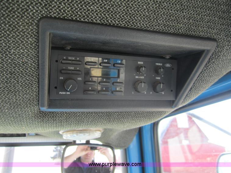 image for item 3051 1989 Ford TW5 tractor