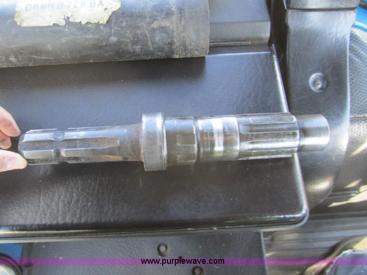 image for item 3051 1989 Ford TW5 tractor