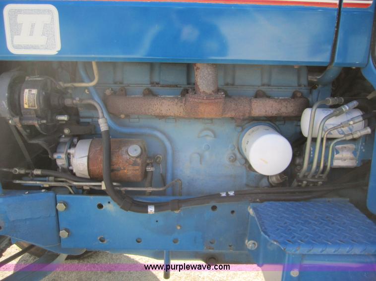 image for item 3051 1989 Ford TW5 tractor