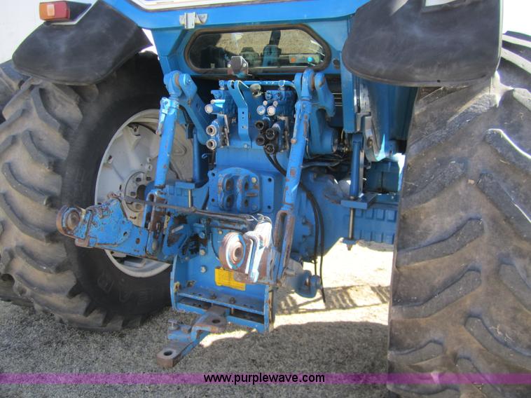 image for item 3051 1989 Ford TW5 tractor