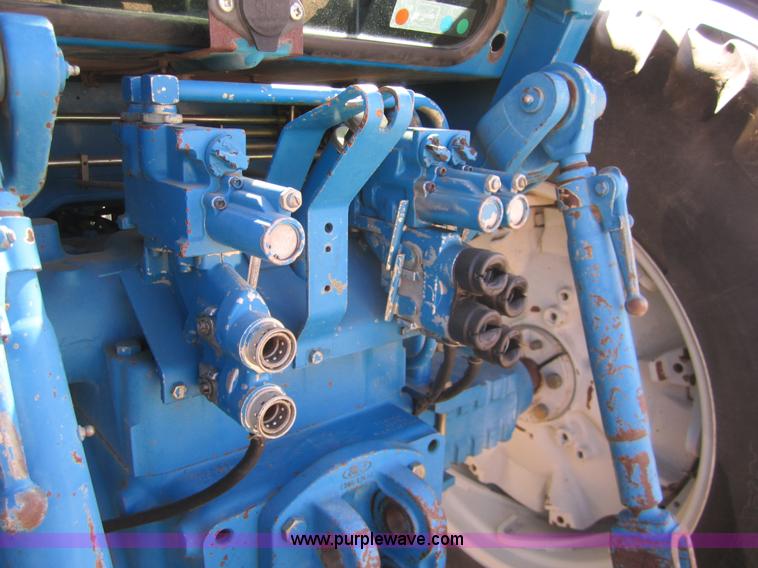 image for item 3051 1989 Ford TW5 tractor