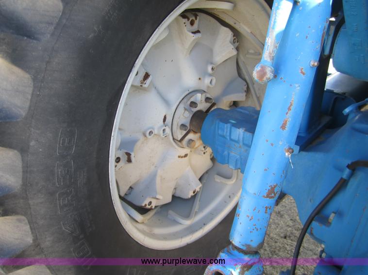 image for item 3051 1989 Ford TW5 tractor