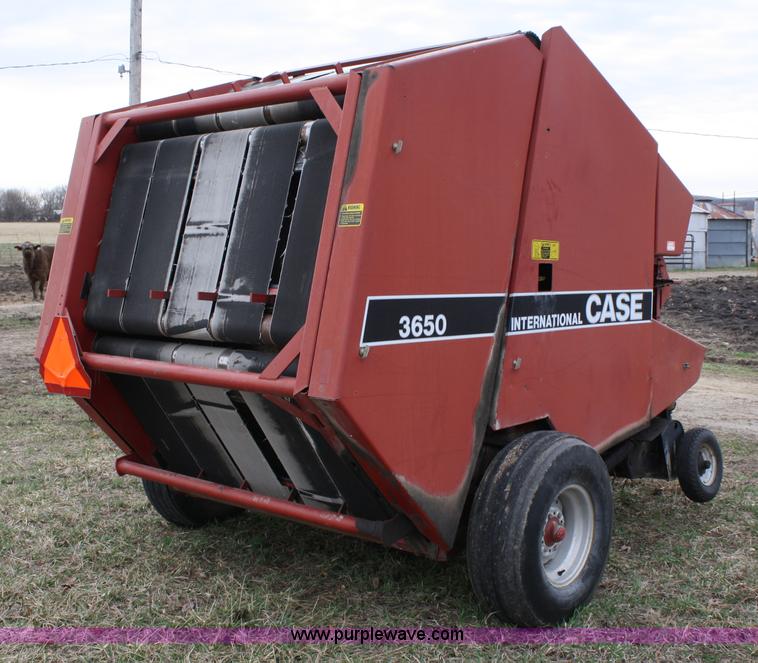 image for item 5023 1988 Case IH 3650 round baler