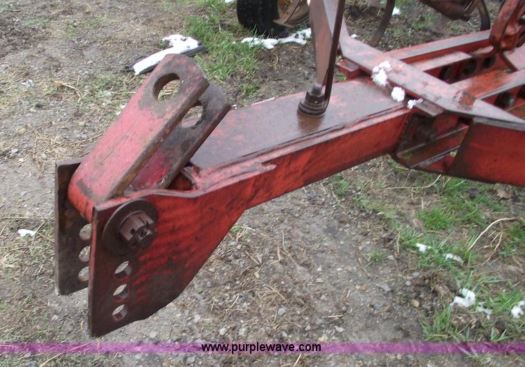 image for item 5517 International 45 18' Vibra-shank field cultivator
