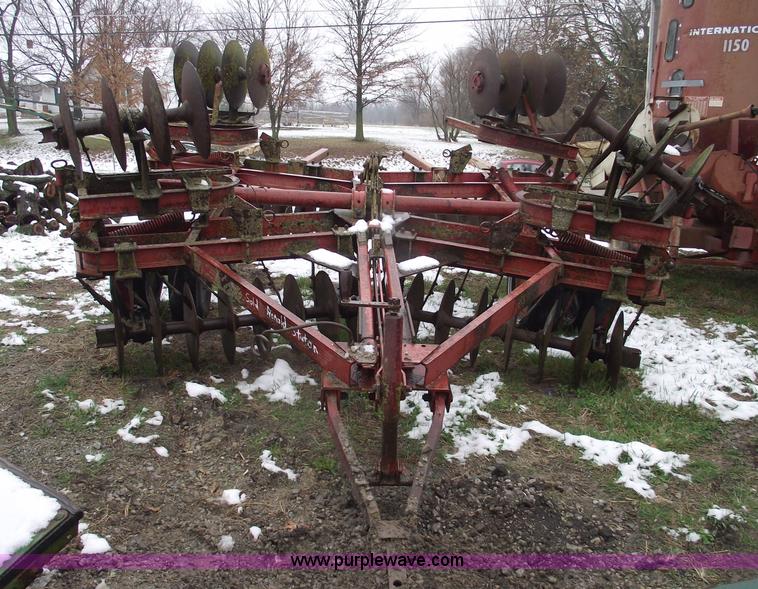 image for item 5518 Kewanee 16'manual fold disk