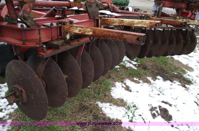 image for item 5518 Kewanee 16'manual fold disk