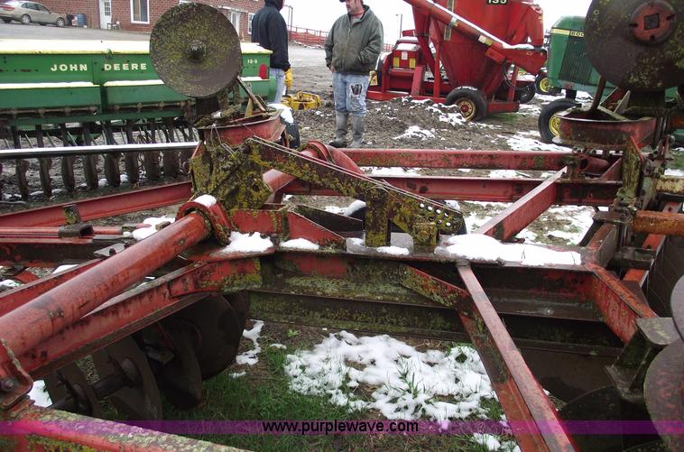 image for item 5518 Kewanee 16'manual fold disk