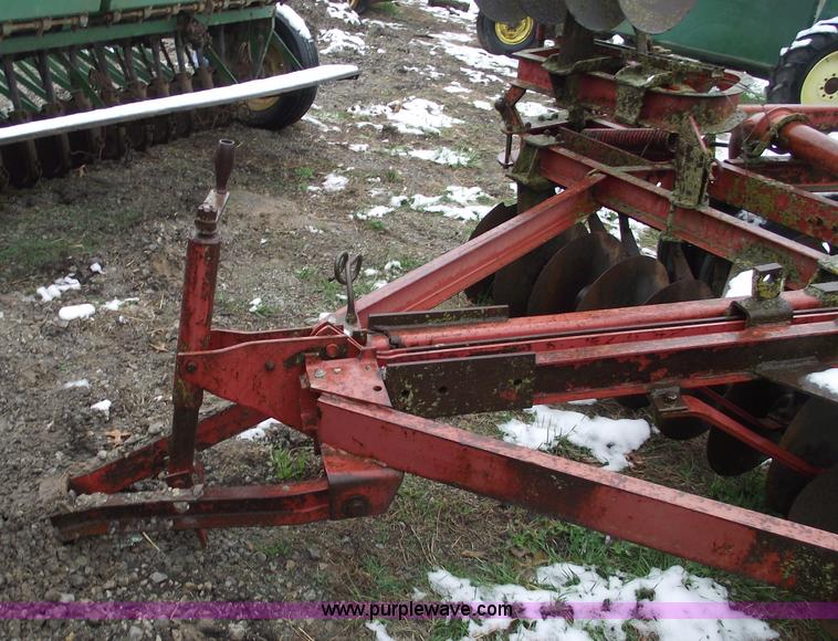 image for item 5518 Kewanee 16'manual fold disk