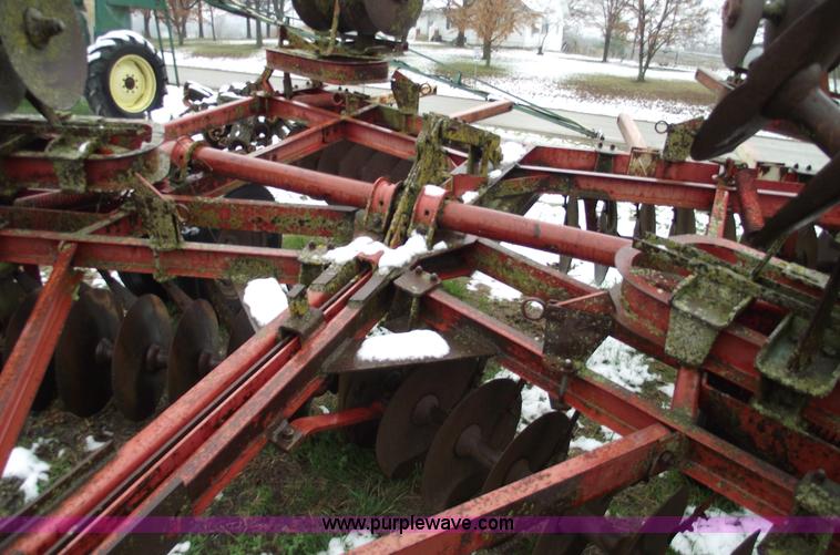 image for item 5518 Kewanee 16'manual fold disk