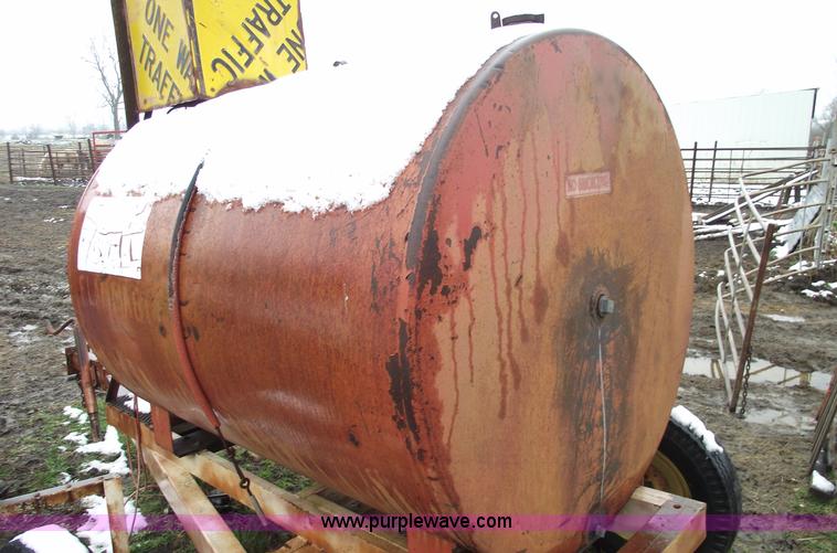 image for item 5521 500 gallon portable fuel tank
