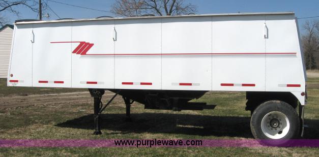 image for item 5930 1997 Maurer Mfg. grain hopper trailer