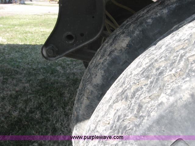 image for item 5930 1997 Maurer Mfg. grain hopper trailer