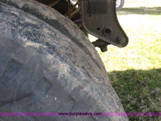 image for item 5930 1997 Maurer Mfg. grain hopper trailer