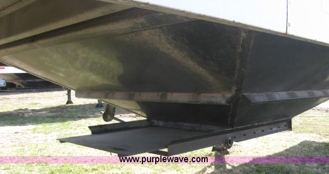 image for item 5930 1997 Maurer Mfg. grain hopper trailer
