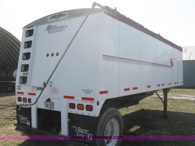 image for item 5931 1997 Maurer Mfg. grain hopper trailer