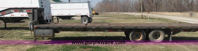 image for item 5932 1998 Neal Mfg. flatbed goose neck trailer