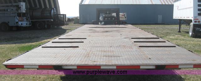 image for item 5932 1998 Neal Mfg. flatbed goose neck trailer