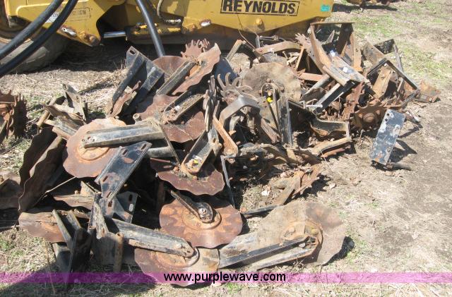 image for item 5942 Approx 20-24 Martin Industries no-till planter seed opener/closer