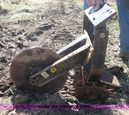 image for item 5942 Approx 20-24 Martin Industries no-till planter seed opener/closer