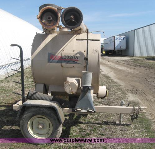 image for item 5946 Rem 1026A grain vac