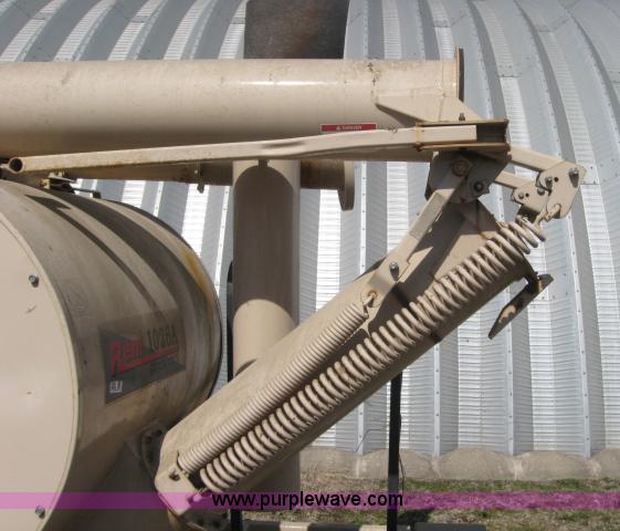 image for item 5946 Rem 1026A grain vac
