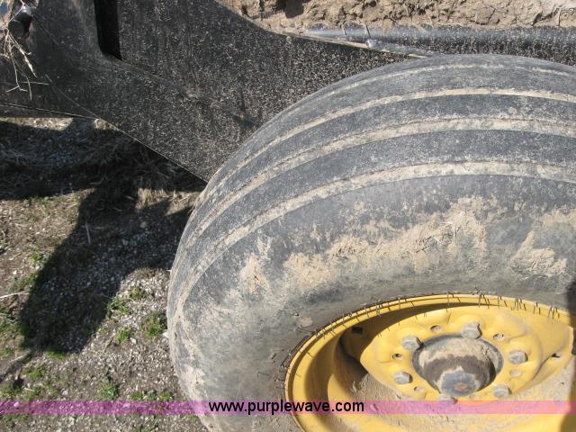 image for item 5949 2006 Precision Planting 3200 tillage harrow