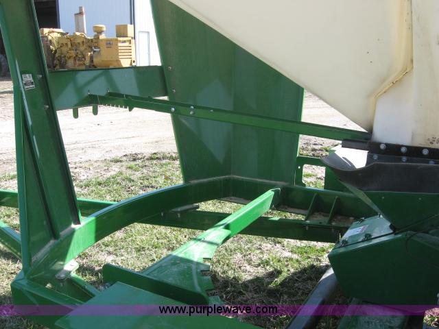 image for item 5950 Norwood 290 seed shuttle/tender