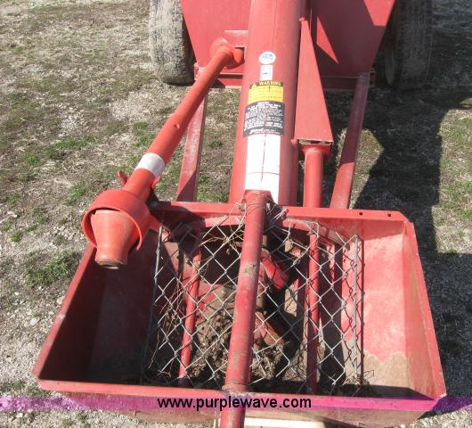 image for item 5956 Feterl 23090 grain cleaner